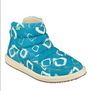 Sanuk Puff N’ Chill Ankle Boot